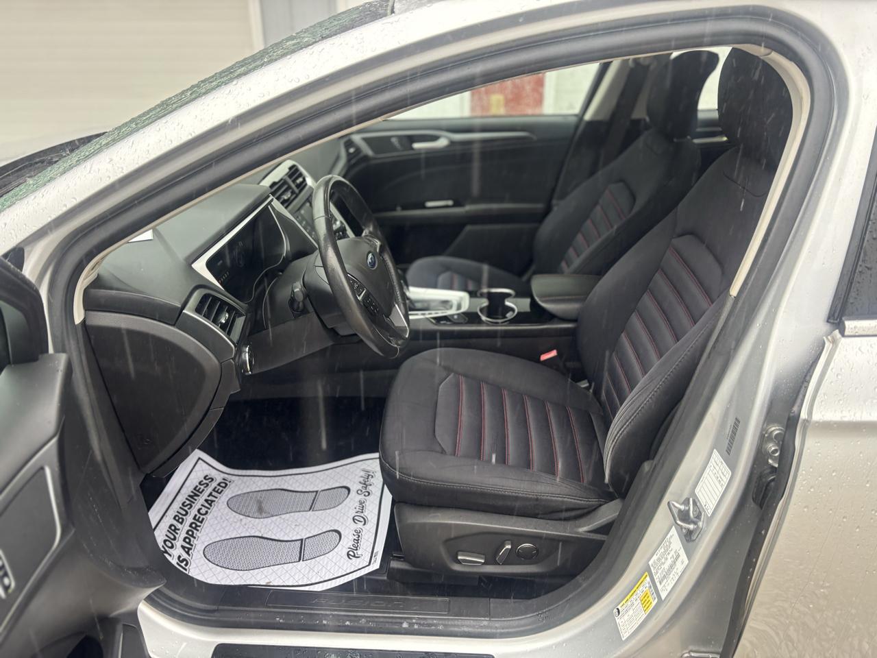 Ford Fusion SE 2016