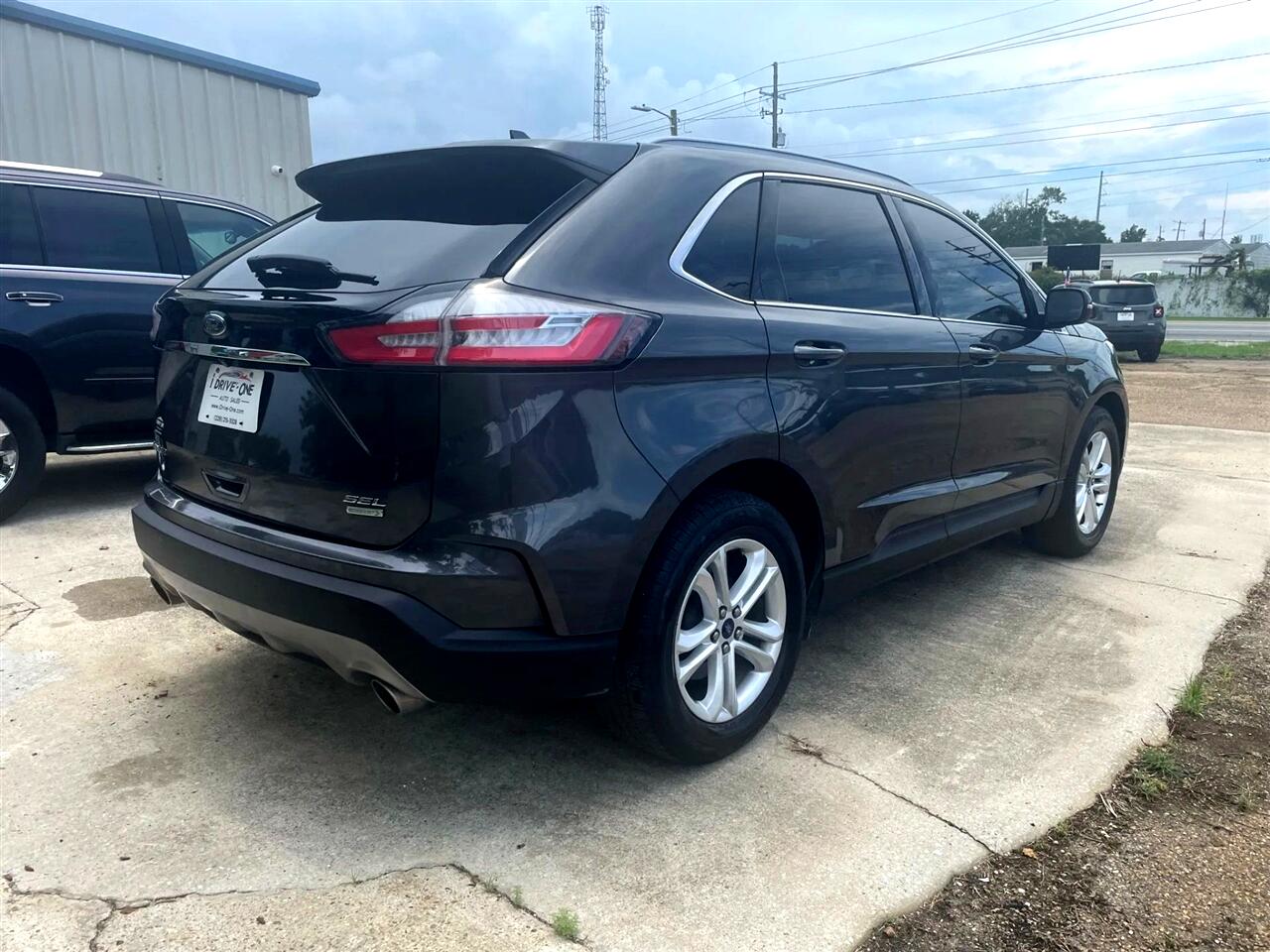 2020 Ford Edge SEL photo 5