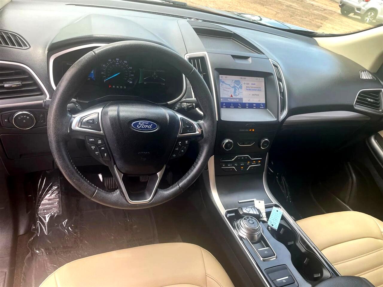 2020 Ford Edge SEL photo 11