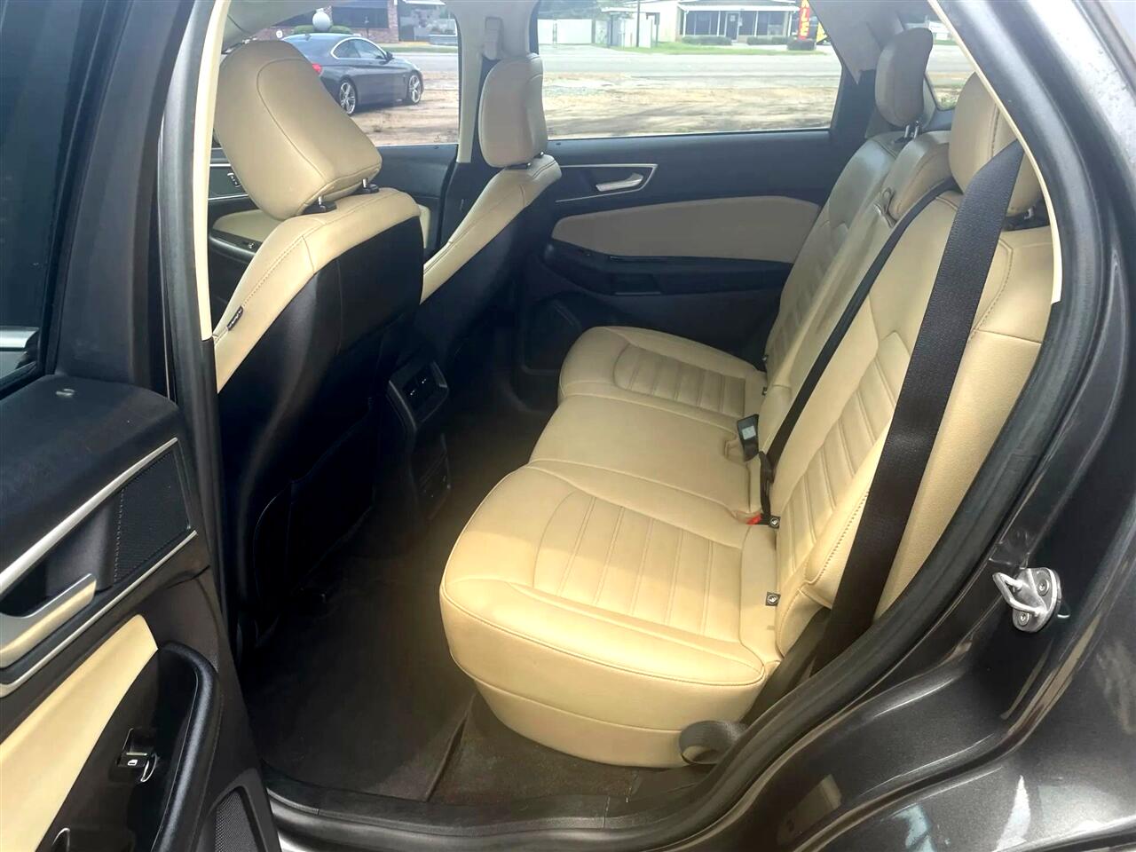 2020 Ford Edge SEL photo 12
