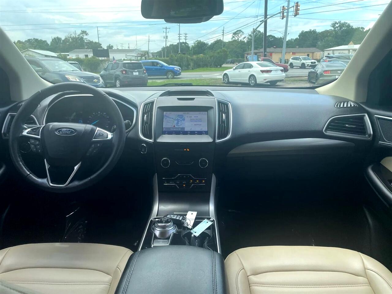 2020 Ford Edge SEL photo 13