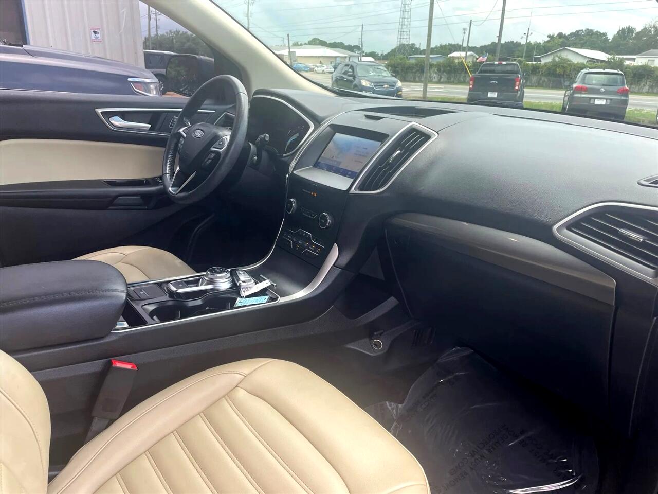 2020 Ford Edge SEL photo 14