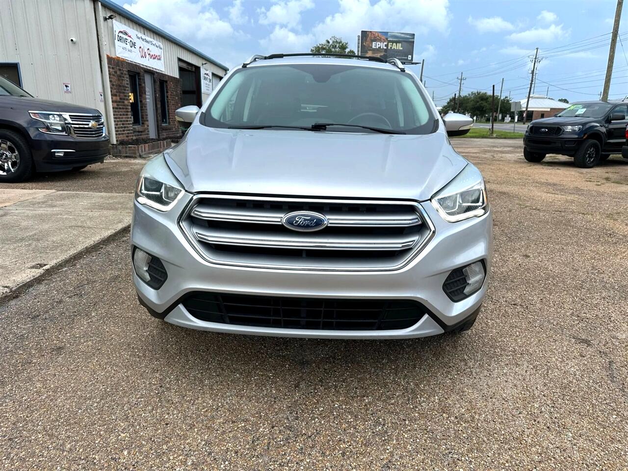 2017 Ford Escape Titanium photo 2