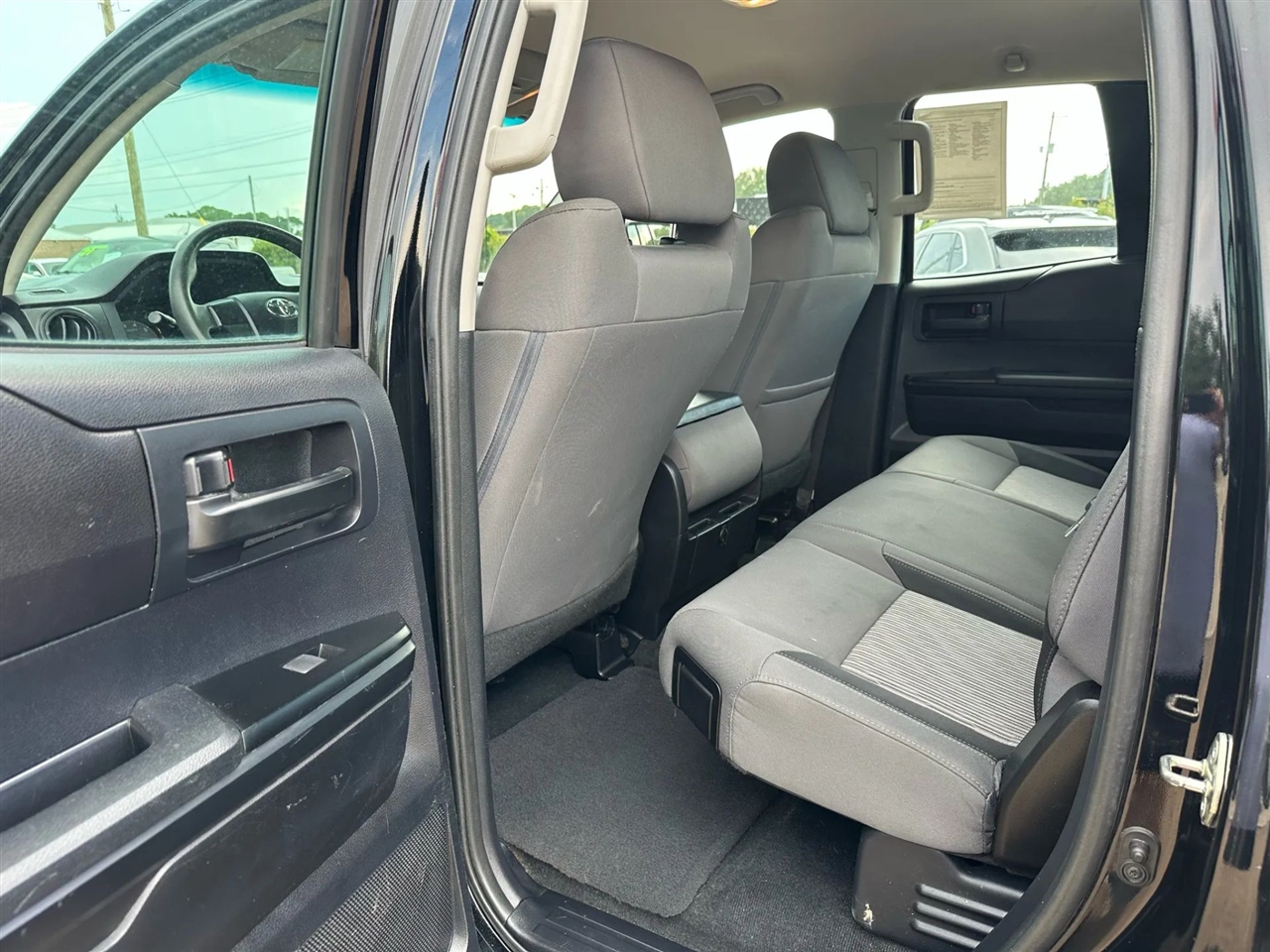 2016 Toyota Tundra SR Double Cab photo 10
