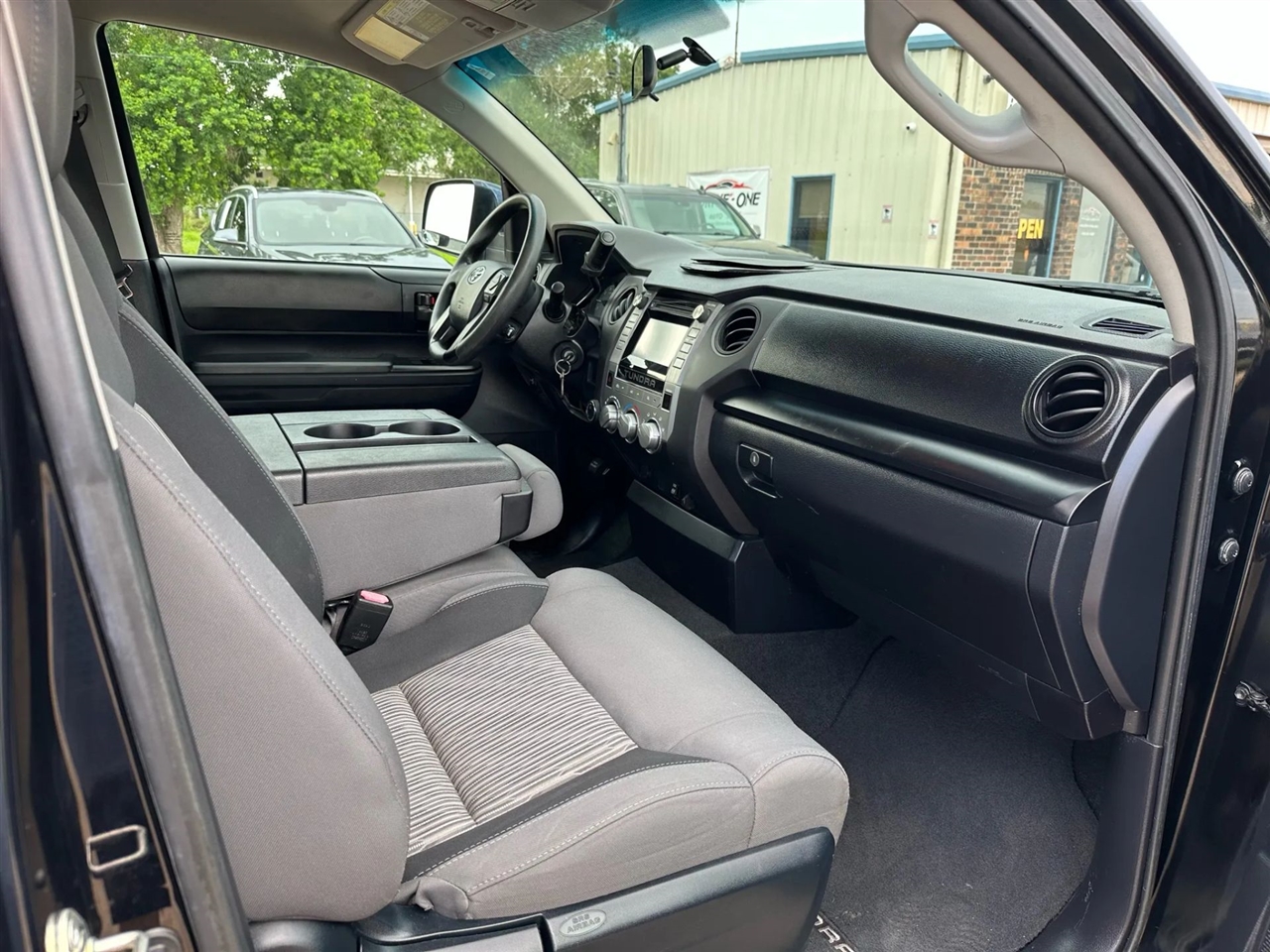 2016 Toyota Tundra SR Double Cab photo 12