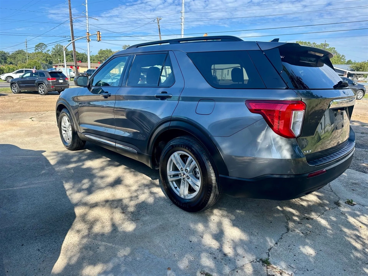 Ford Explorer XLT 2023