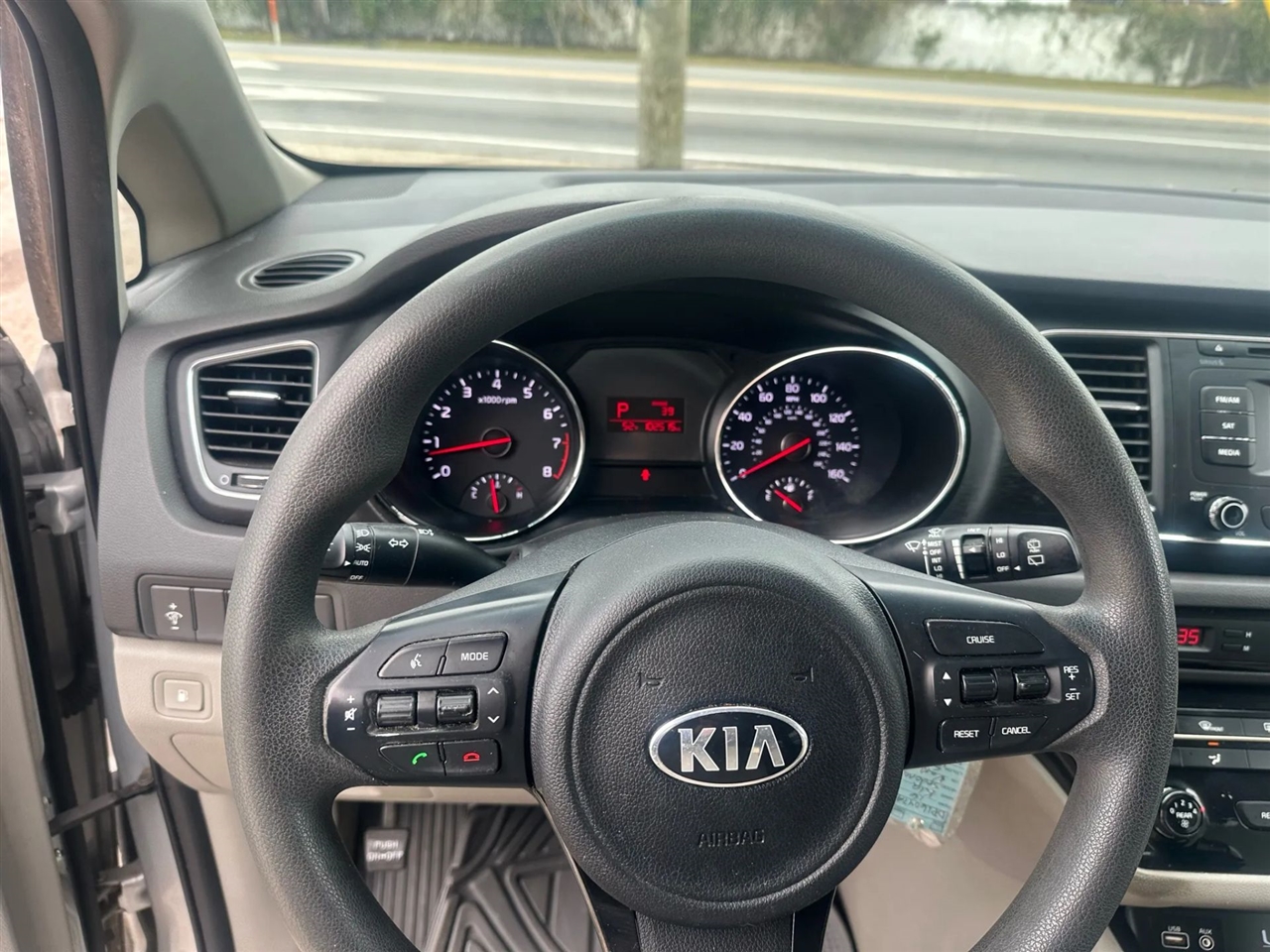 Kia Sedona LX 2016