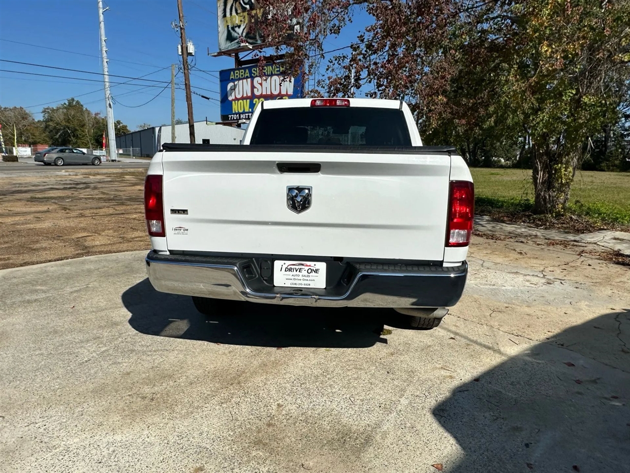 RAM 1500 Classic Tradesman Crew Cab SWB 2WD 2021