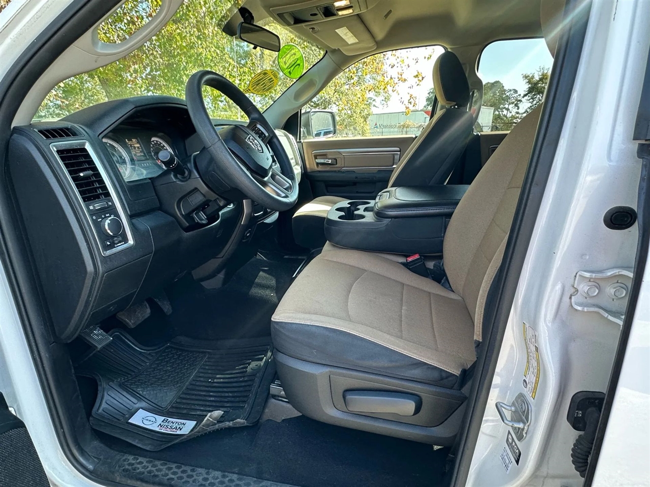 RAM 1500 Classic Tradesman Crew Cab SWB 2WD 2021