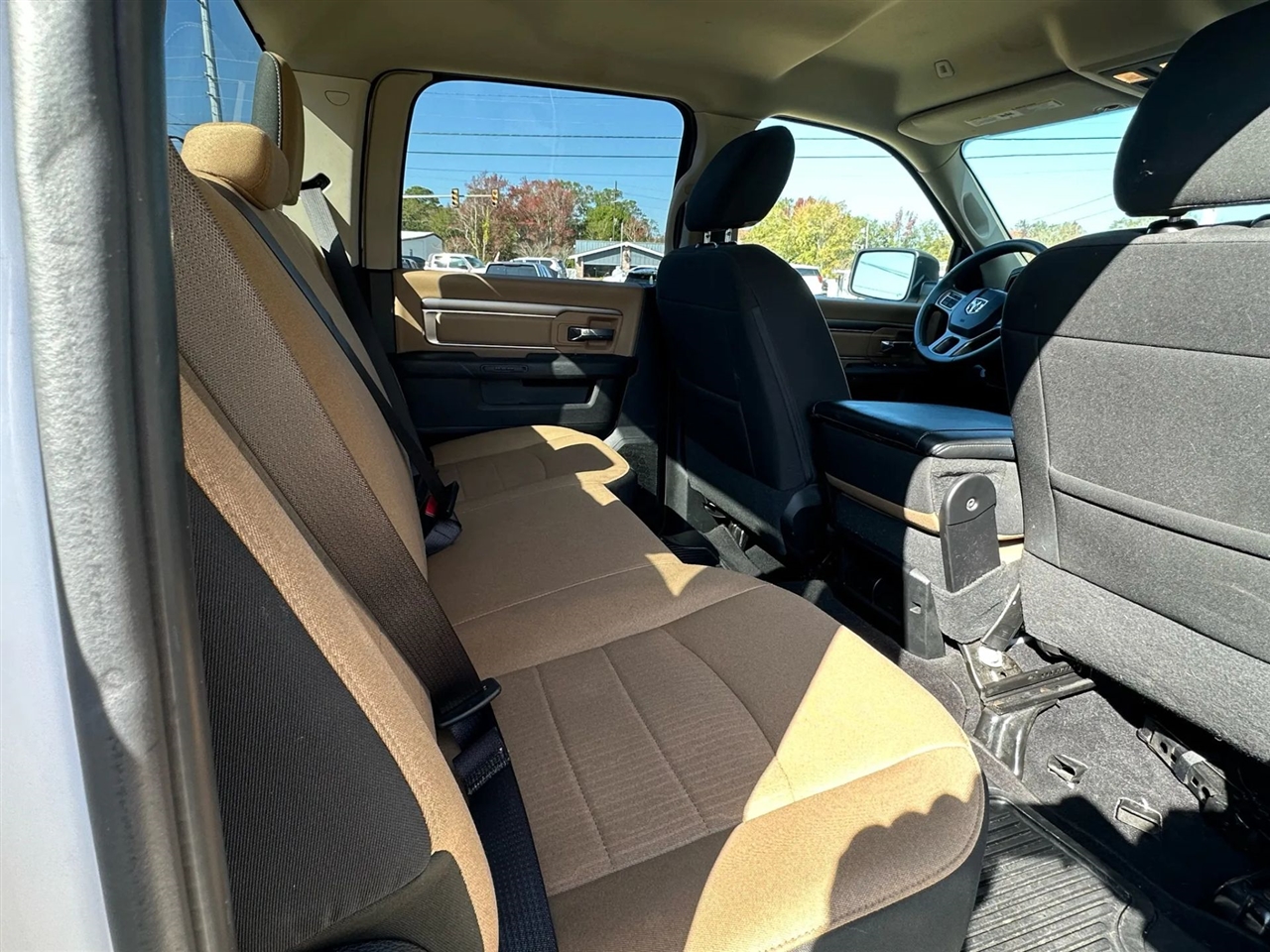 RAM 1500 Classic Tradesman Crew Cab SWB 2WD 2021