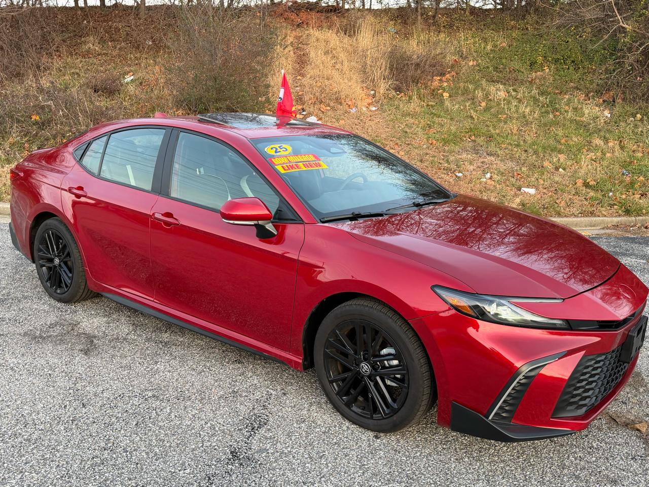 Toyota Camry Hybrid SE AWD 2025