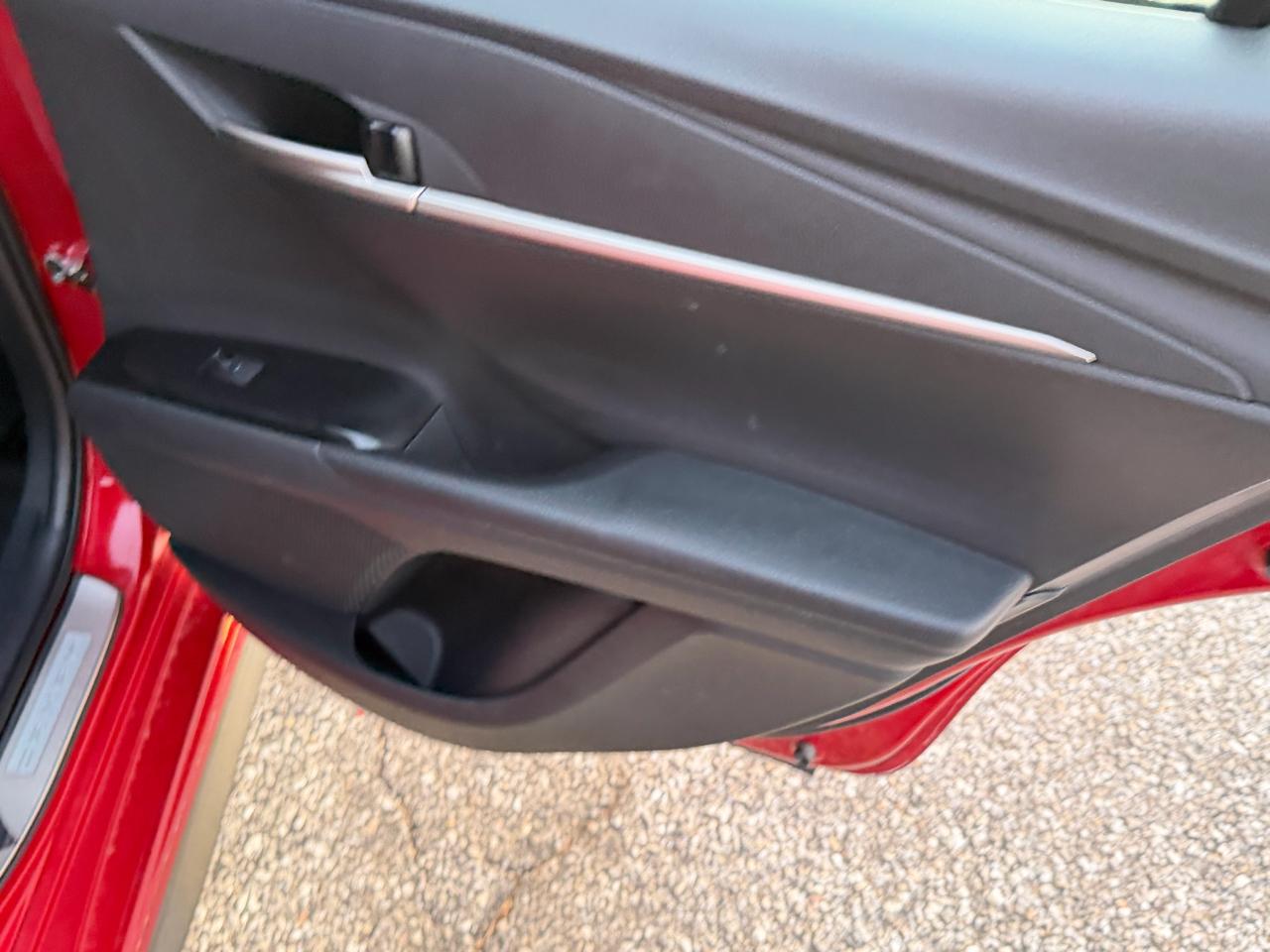 Toyota Camry Hybrid SE AWD 2025