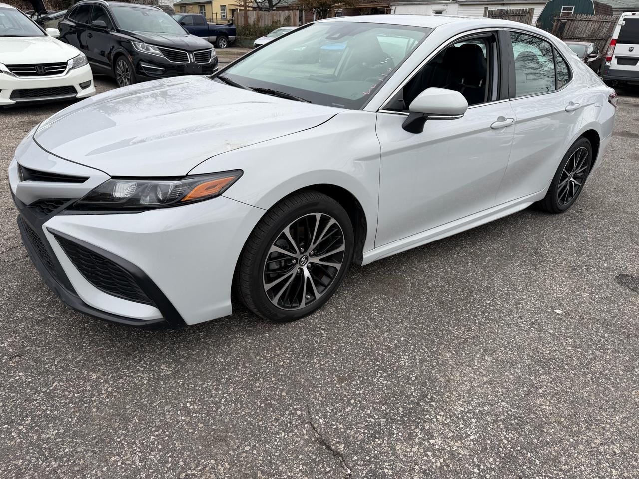 Toyota Camry SE 2024