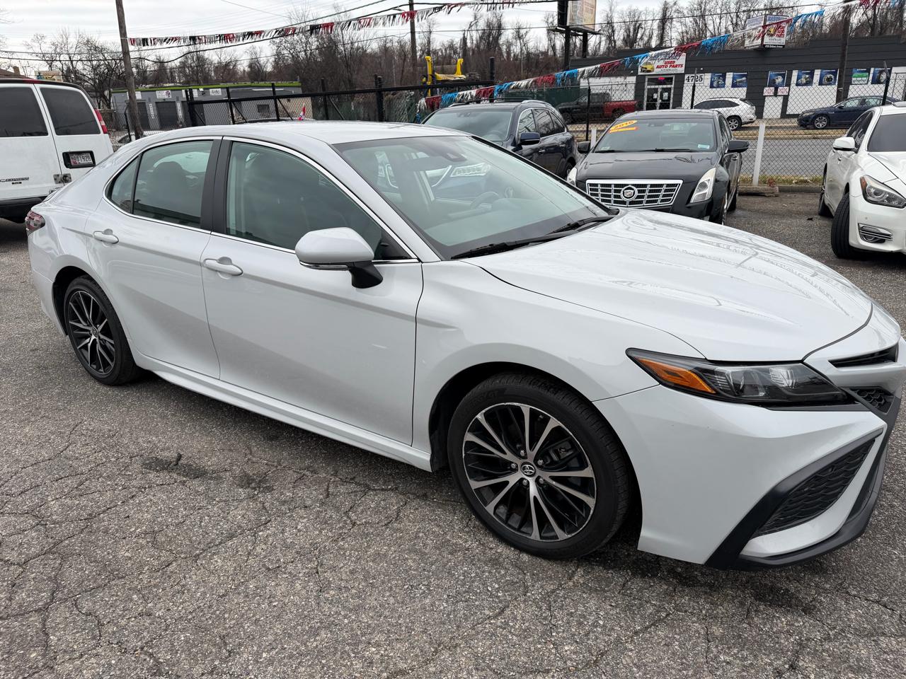 Toyota Camry SE 2024