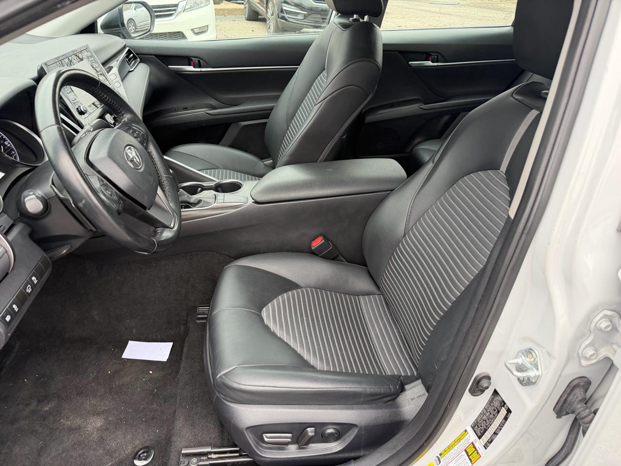 Toyota Camry SE 2024