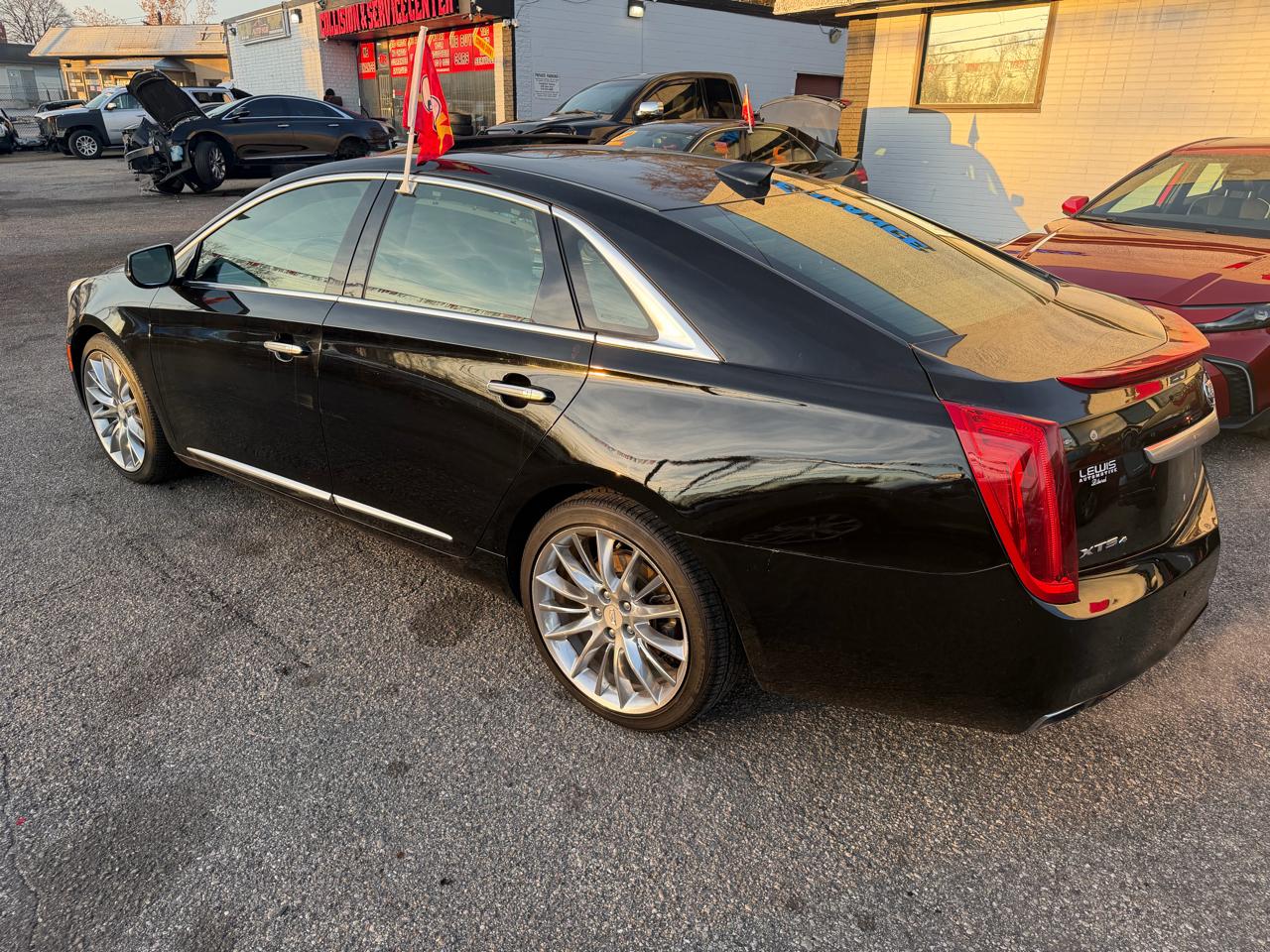 Cadillac XTS Platinum FWD 2016