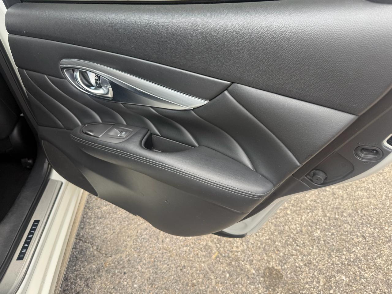 Infiniti Q70 L 3.7 AWD 2017