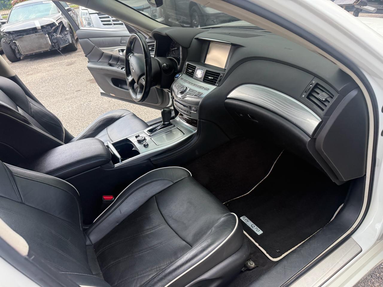 Infiniti Q70 L 3.7 AWD 2017