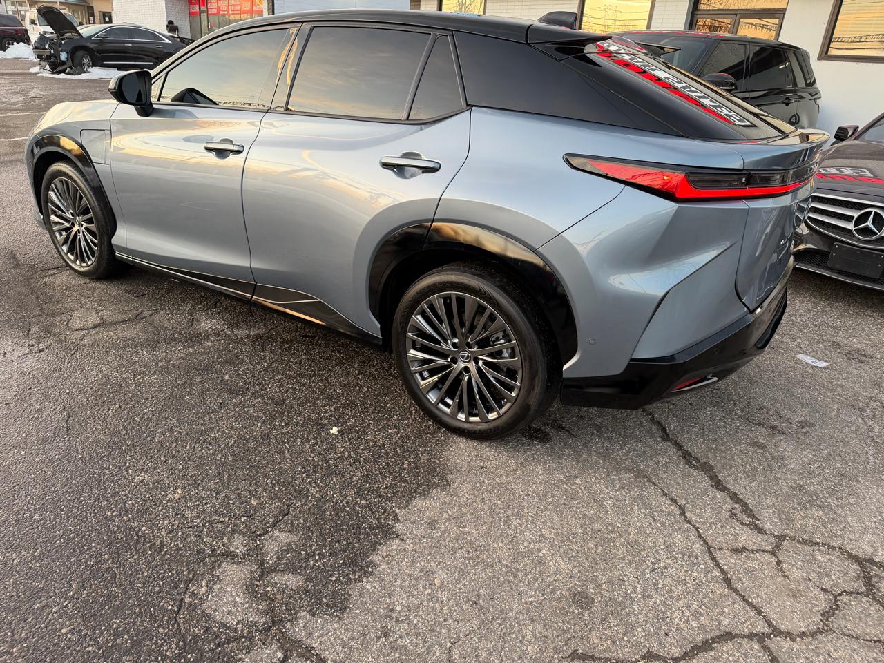 Lexus RZ 450e Premium 2023