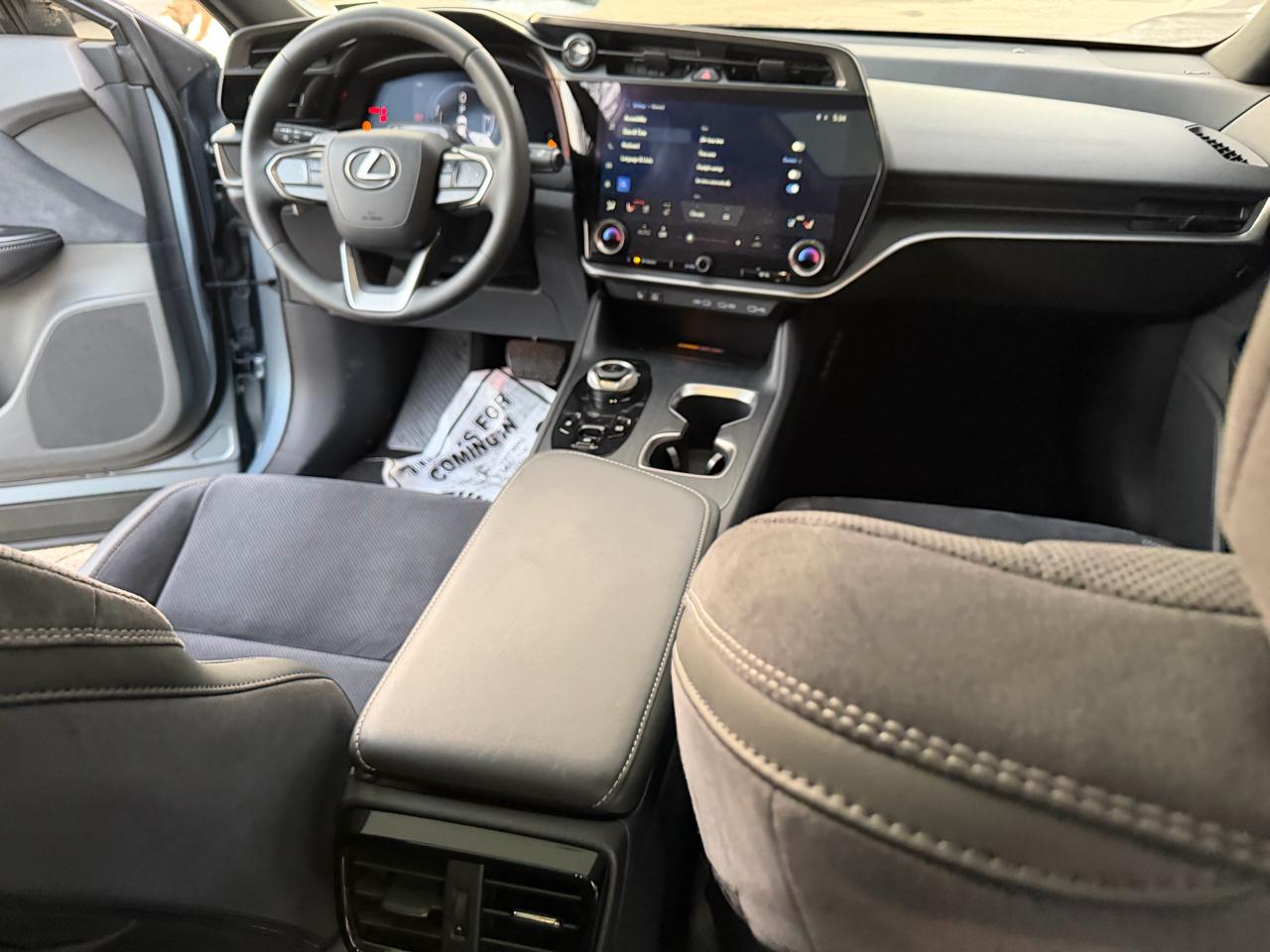 Lexus RZ 450e Premium 2023