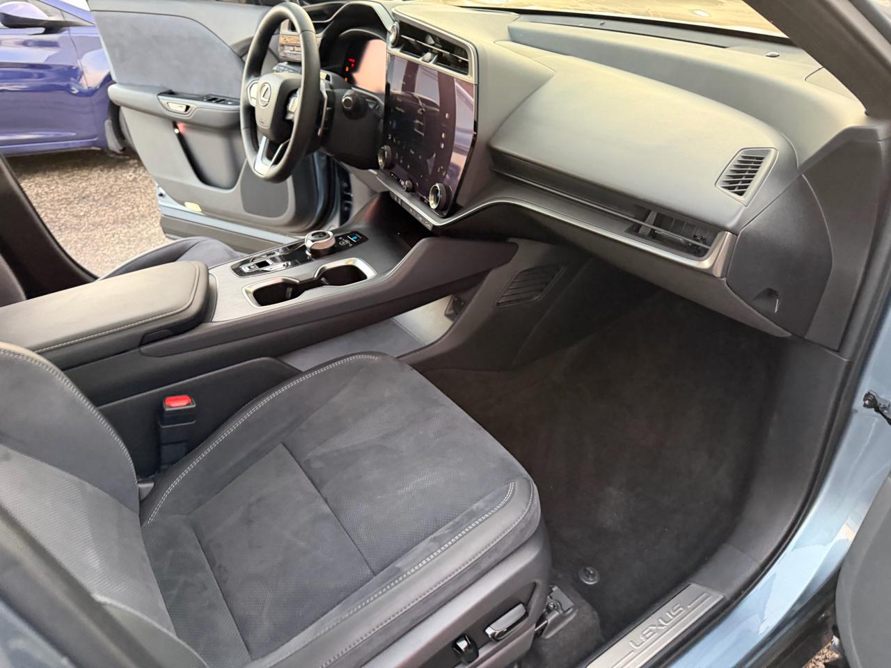 Lexus RZ 450e Premium 2023