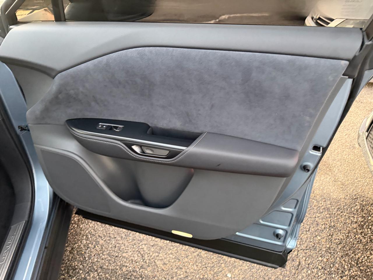 Lexus RZ 450e Premium 2023