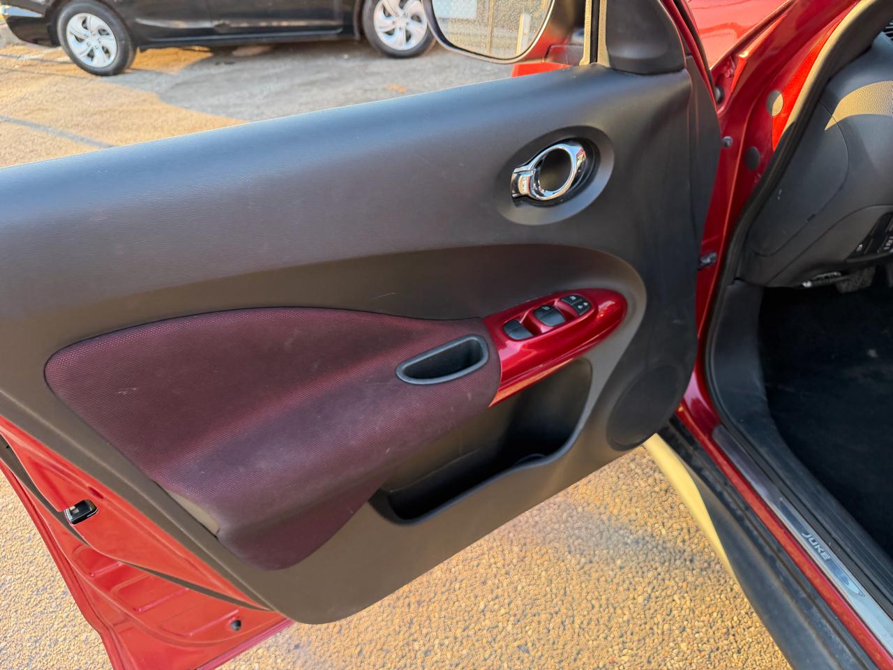 Nissan Juke S AWD 2012