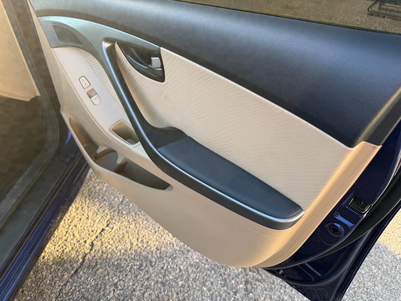 Hyundai Elantra Limited 2013