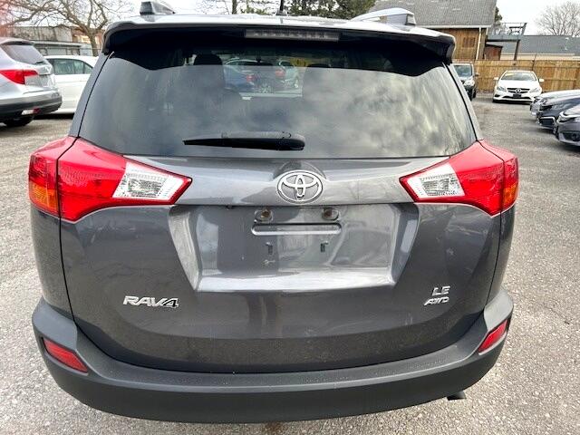2014 Toyota RAV4 LE photo 3