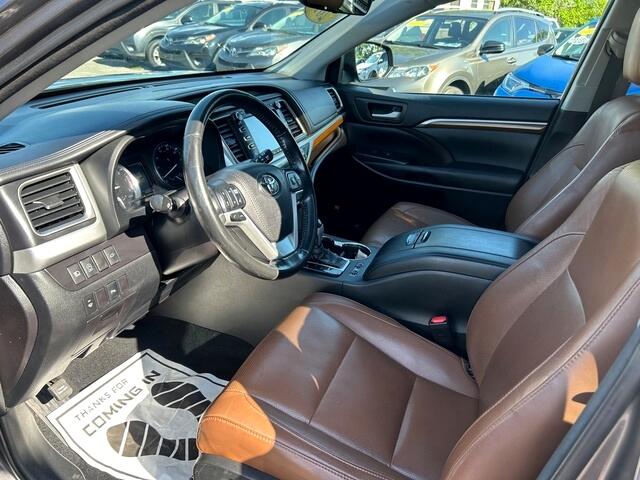 2018 Toyota Highlander Limited photo 3