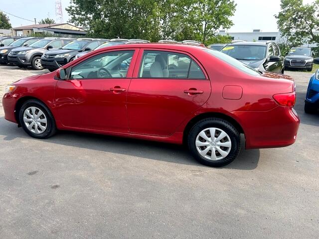 2010 Toyota Corolla photo 2