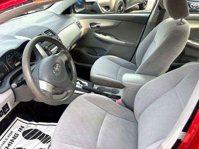 2010 Toyota Corolla photo 4