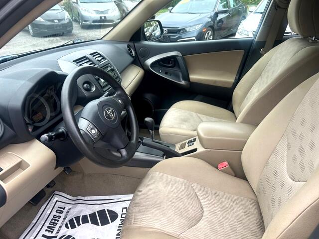 2012 Toyota RAV4 photo 4