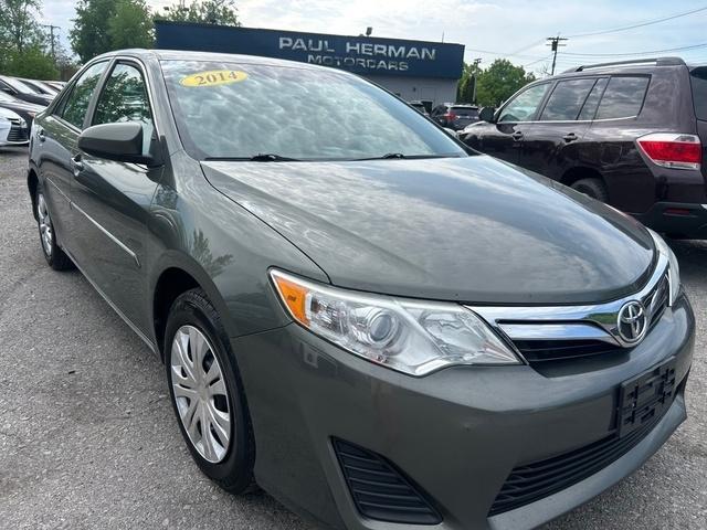 2014 Toyota Camry 2.5 Auto LE's photo
