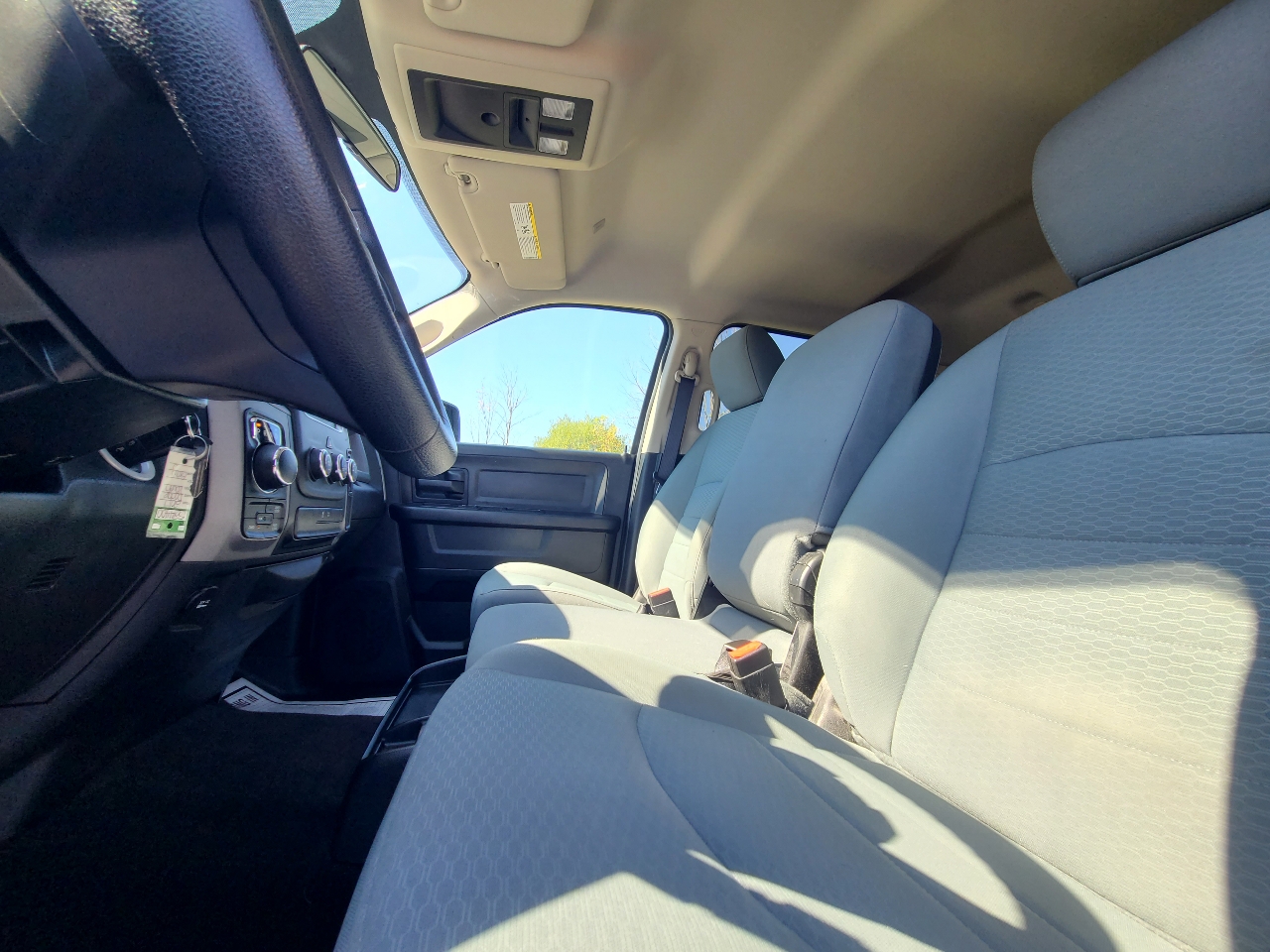 2017 Ram 1500 Express photo 16