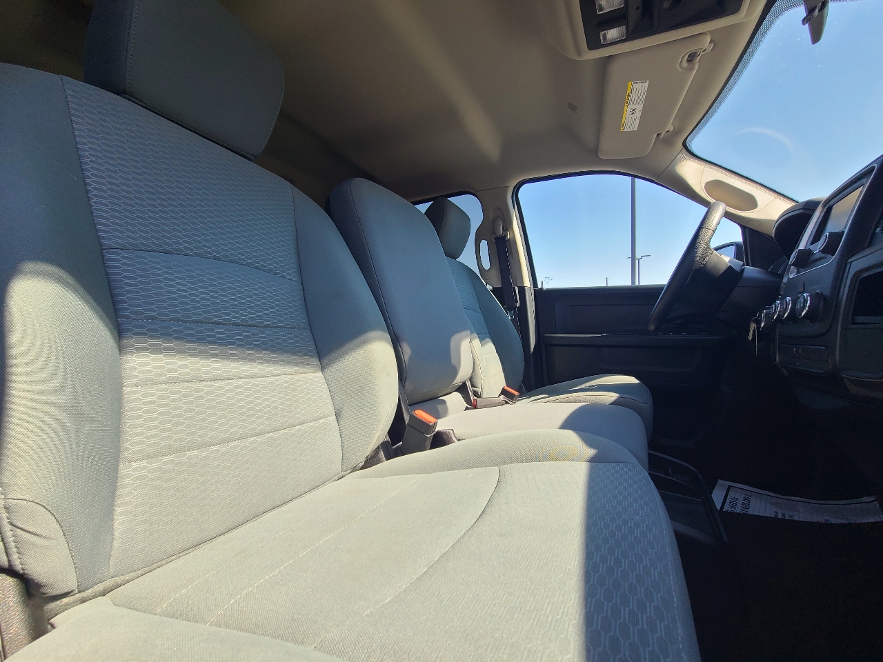 2017 Ram 1500 Express photo 17