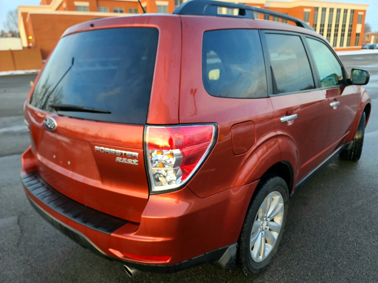 Subaru Forester 2.5X Premium 2011