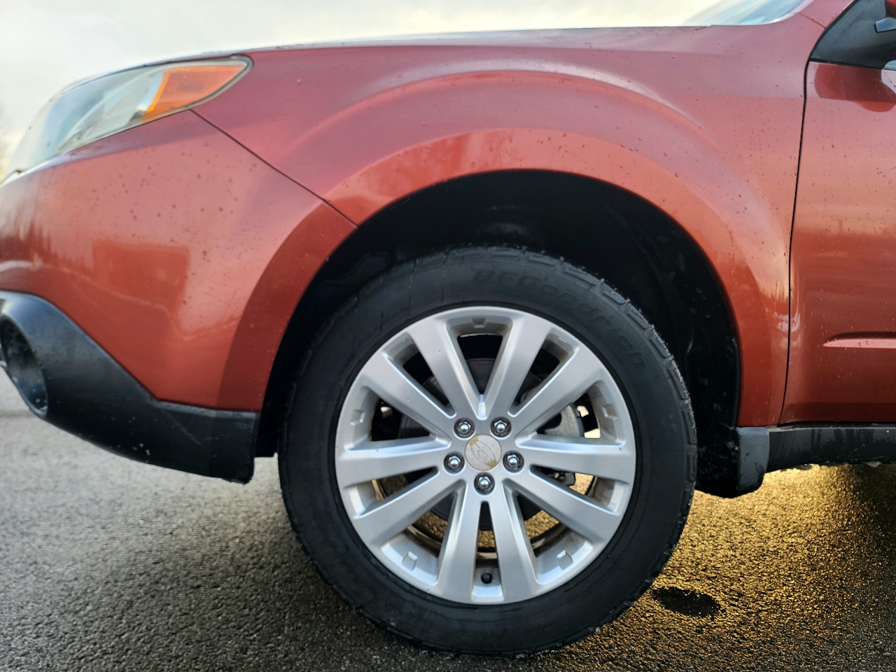 Subaru Forester 2.5X Premium 2011