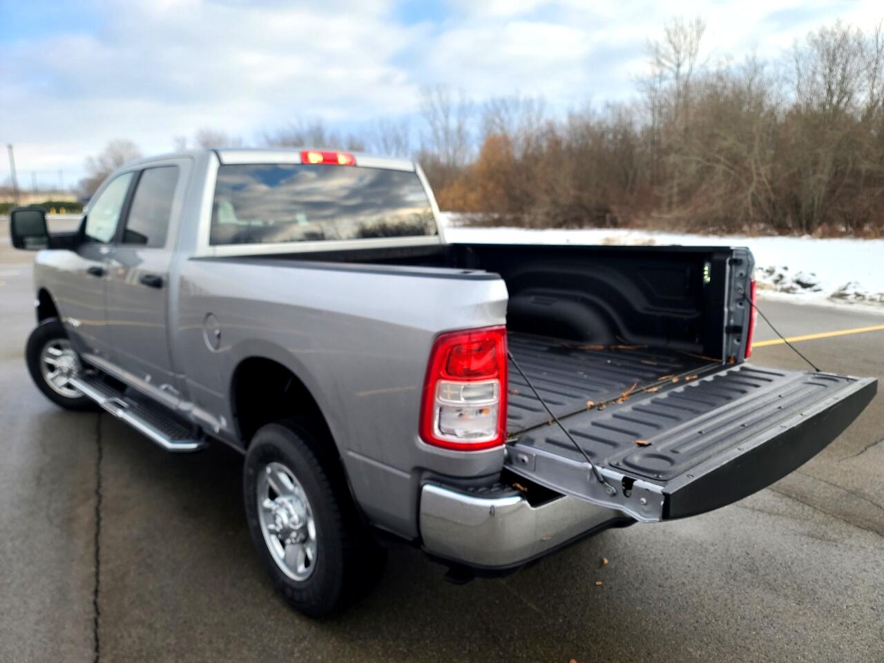 RAM 2500 Big Horn 4x4 Crew Cab 6'4" Box 2024