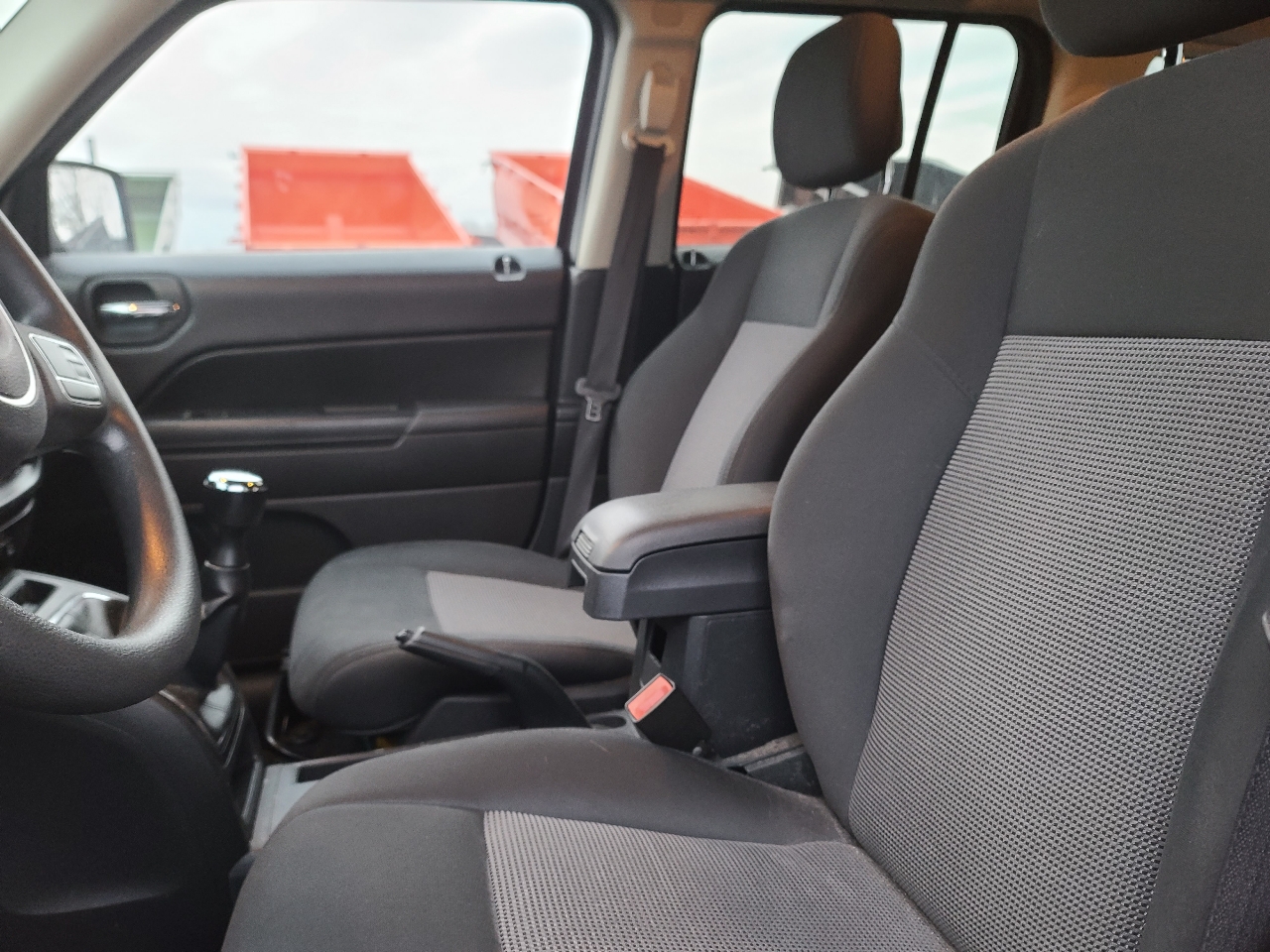 Jeep Patriot Sport 2WD 2012