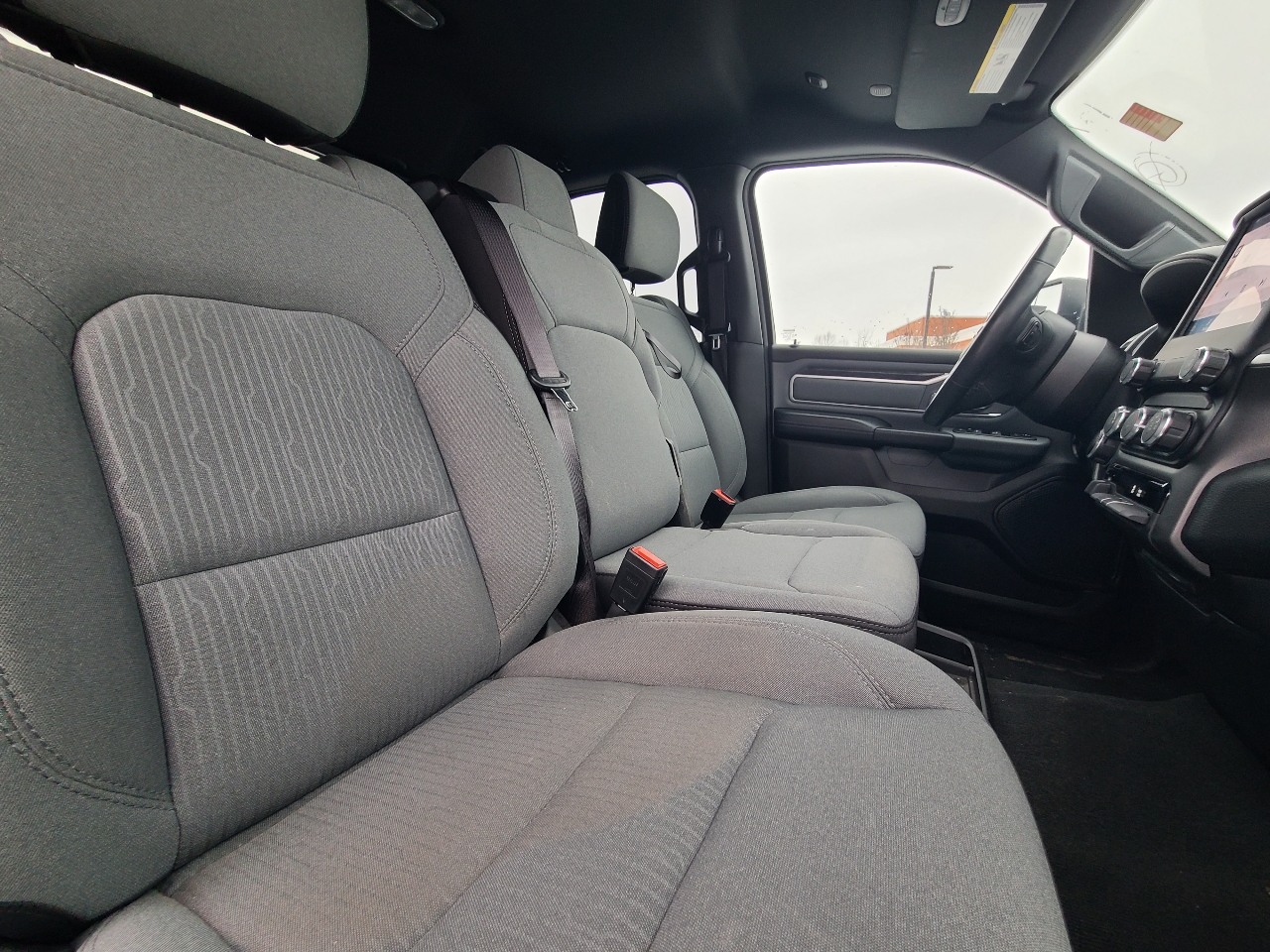 RAM 1500 Big Horn Quad Cab 4WD 2022