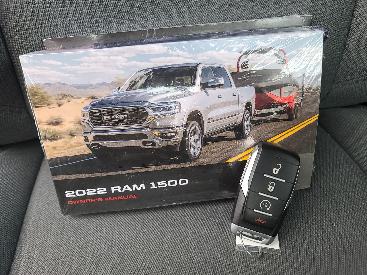 RAM 1500 Big Horn Quad Cab 4WD 2022