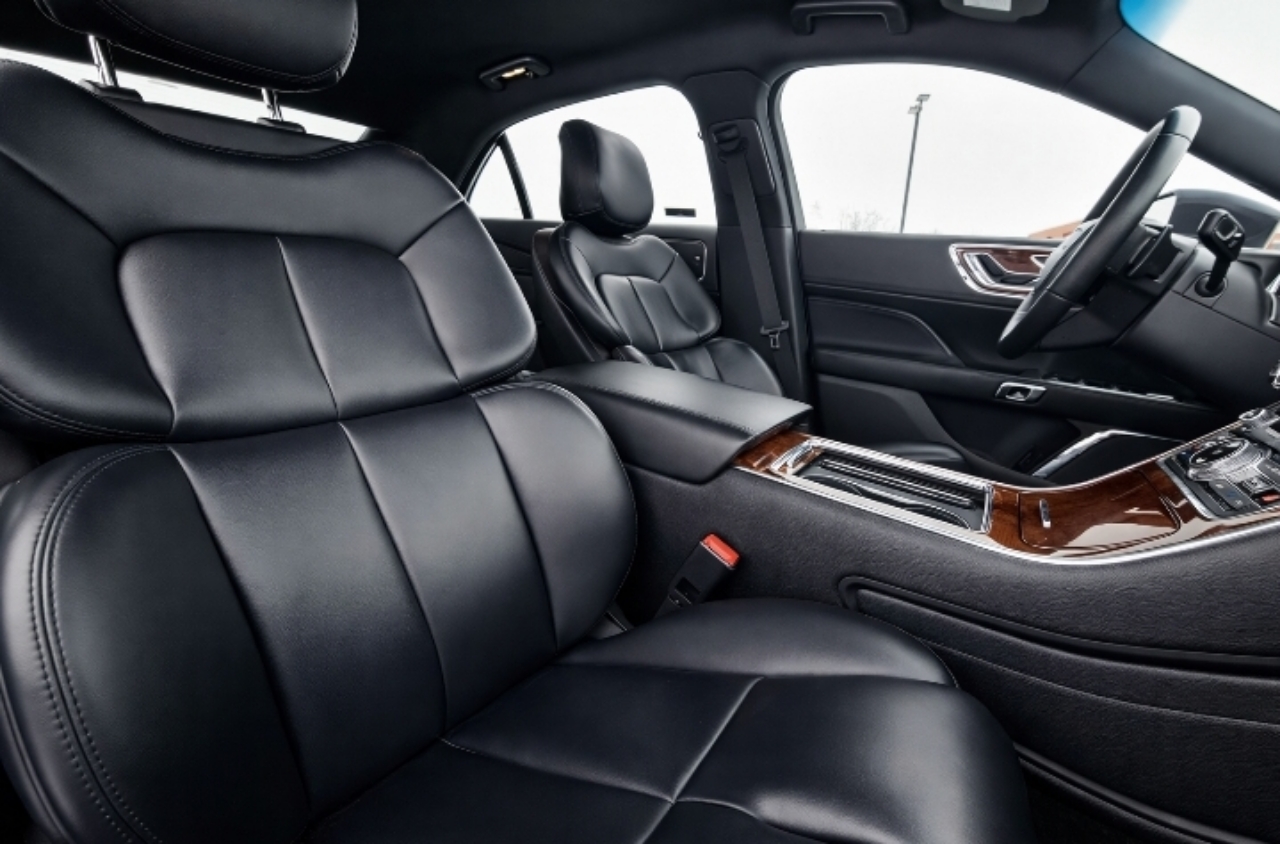 Lincoln Continental Base 2019