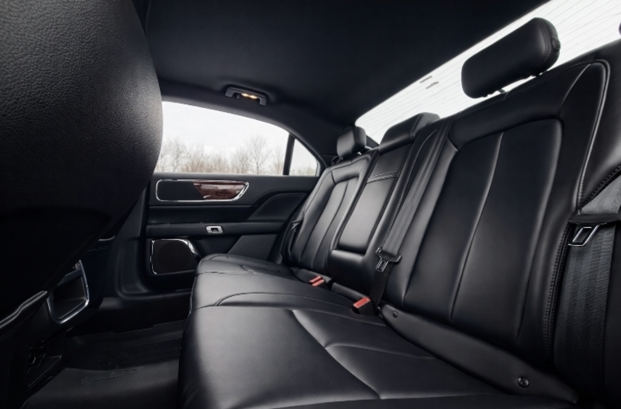 Lincoln Continental Base 2019