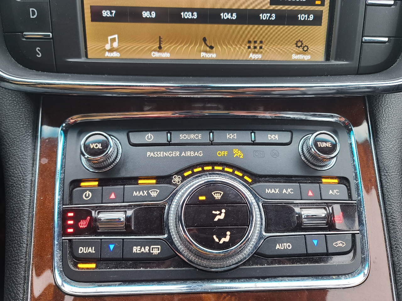 Lincoln Continental Base 2019