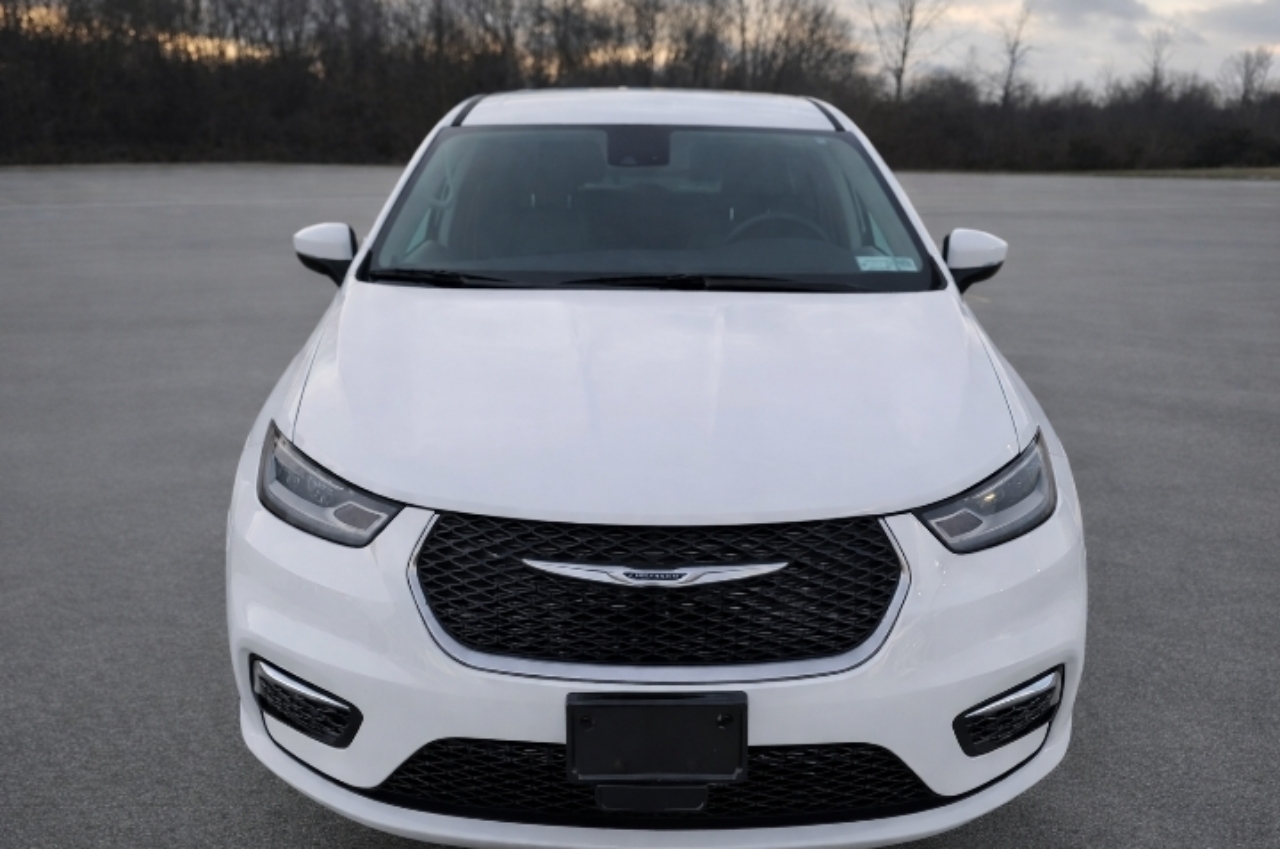 Chrysler Pacifica Touring L AWD 2023