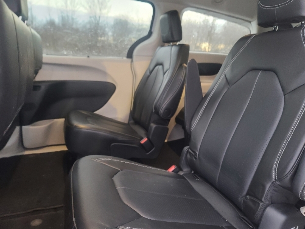 Chrysler Pacifica Touring L AWD 2023