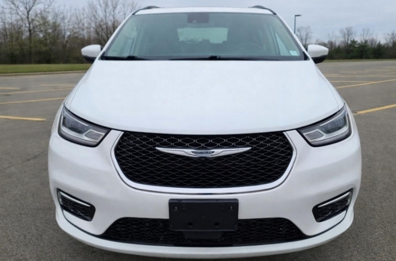 Chrysler Pacifica Touring L AWD 2023