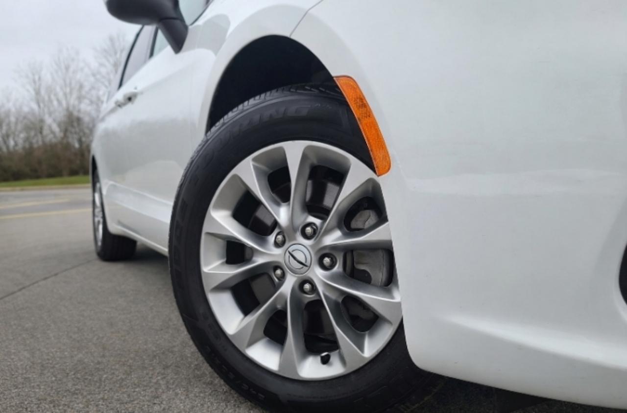 Chrysler Pacifica Touring L AWD 2023