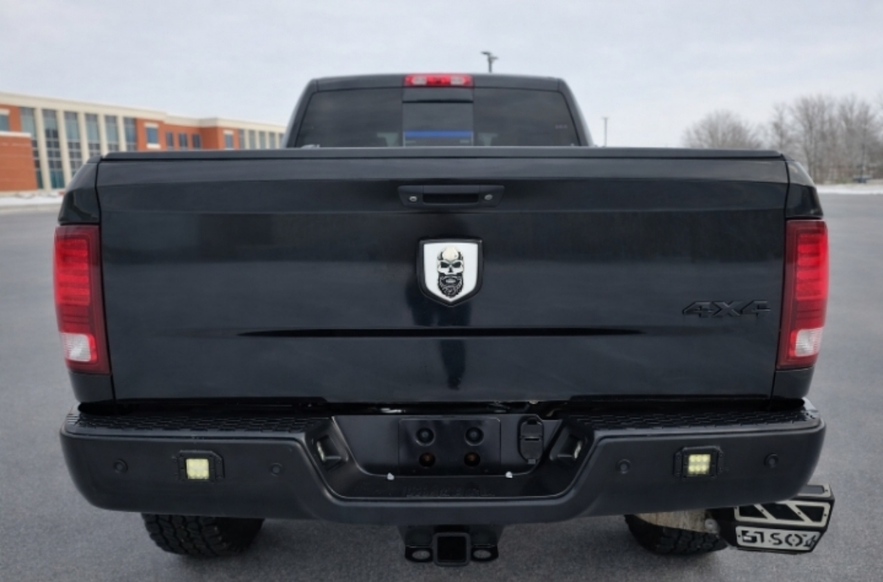 RAM 2500 Lone Star 4x4 Mega Cab 6'4" Box 2015